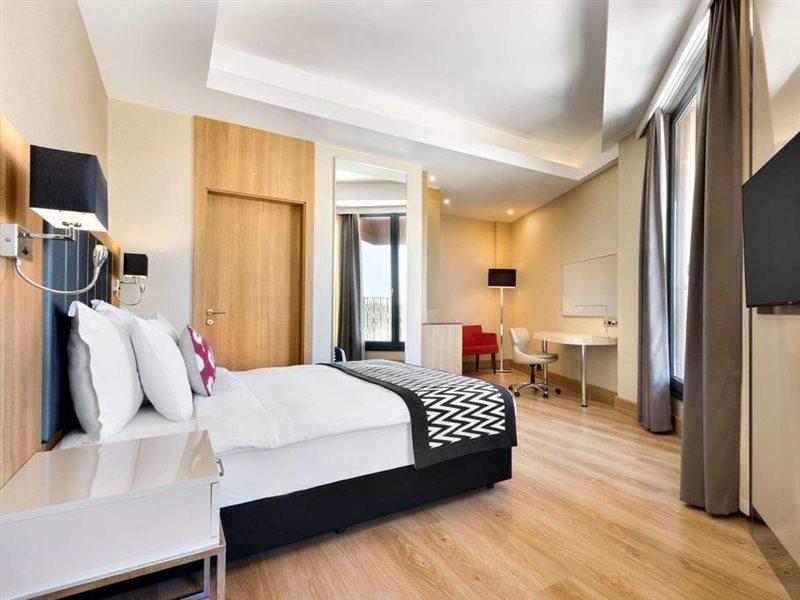 Ramada Encore Eskişehir Exterior foto