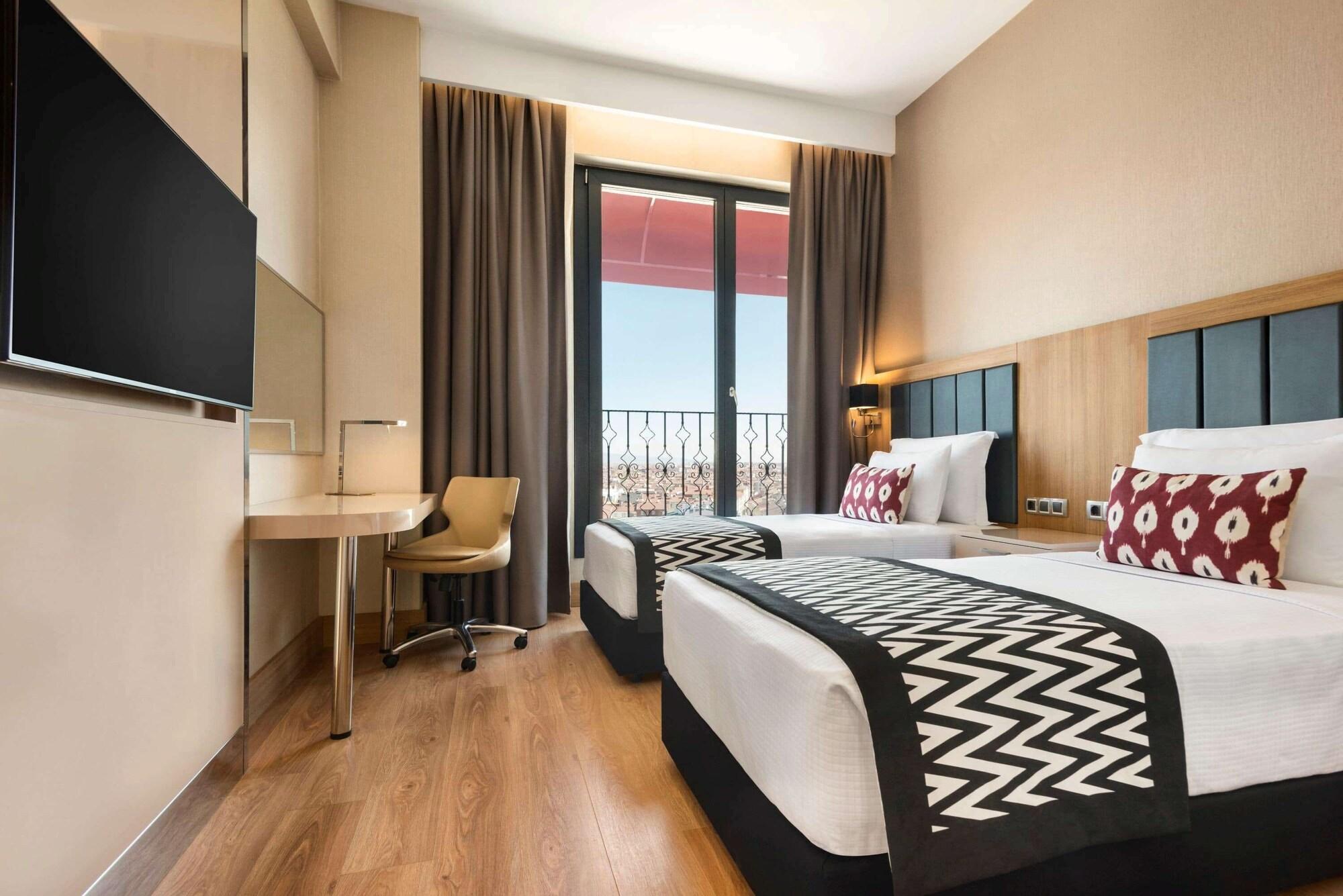 Ramada Encore Eskişehir Exterior foto