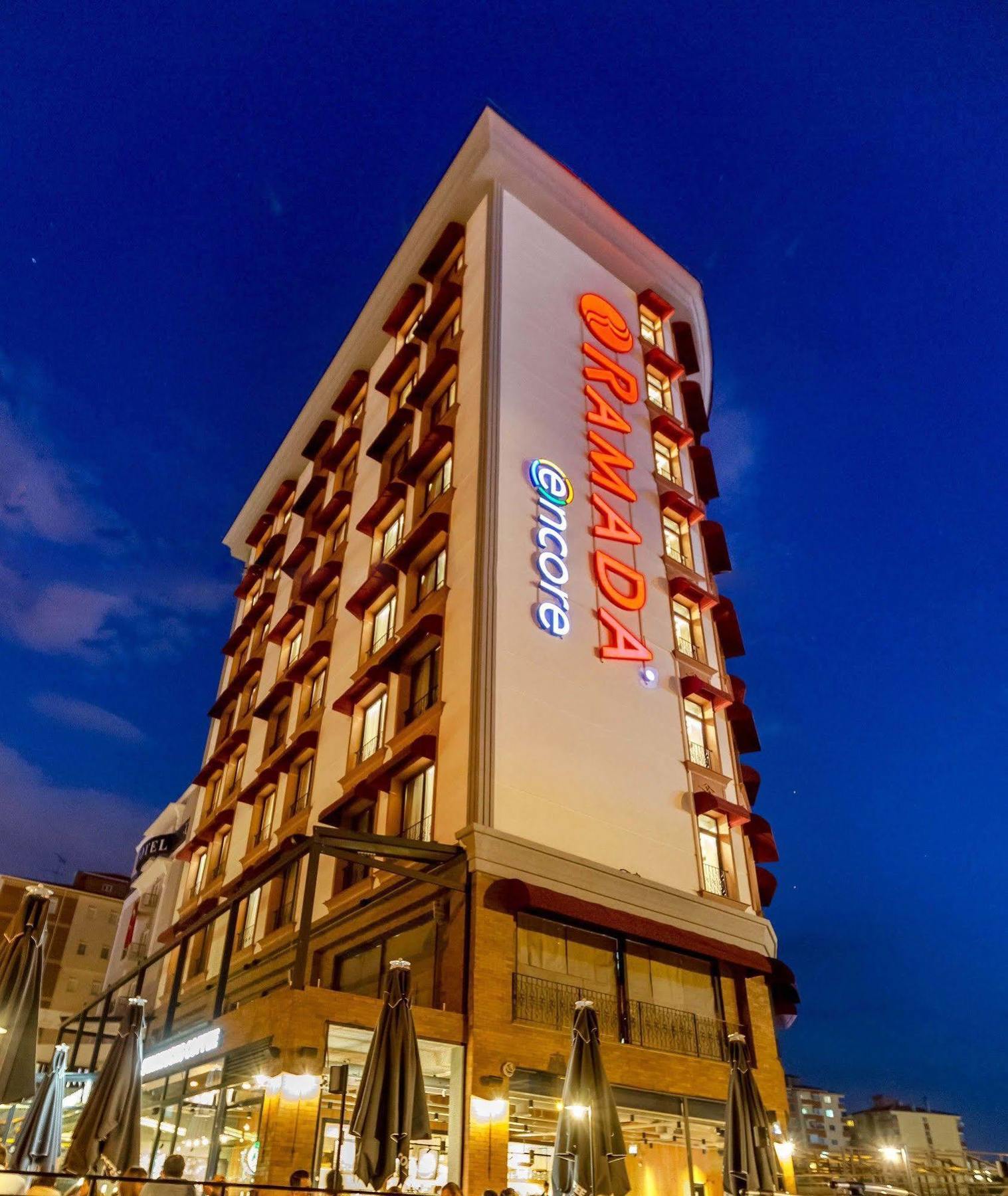 Ramada Encore Eskişehir Exterior foto